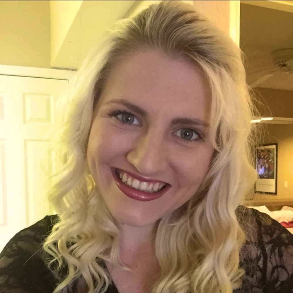 Meet your Posher, Kayla